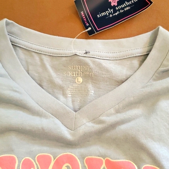 Simply Southern Light Blue V-Neck T-Shirt, Size L - Picture 4 of 6